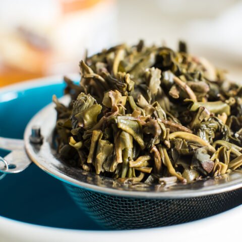 Clever Tips & Beauty Secrets using Leftover Tea Leaves